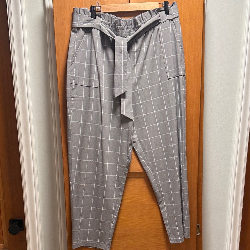 Women's Gray Windowpane Belted Trousers